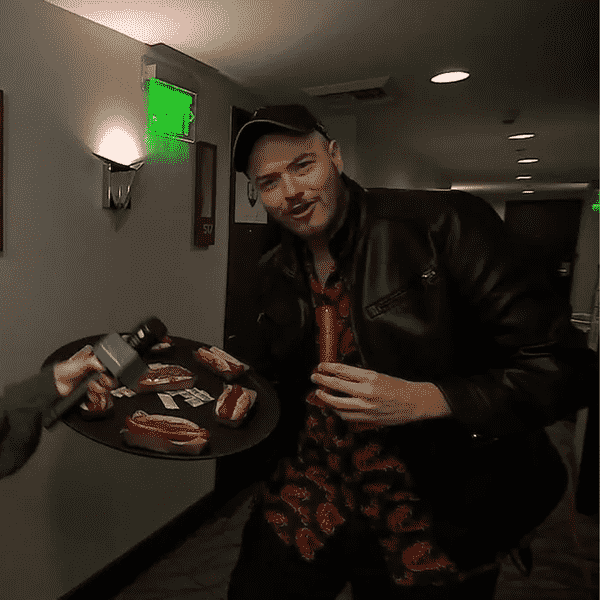 Fox Sports se “roba” a SirActionSlacks para un segmento de fútbol
